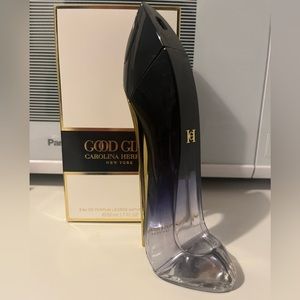 Caroline Herrera Good Girl Eau de Perfume. Full. 5-10 sprays gone.